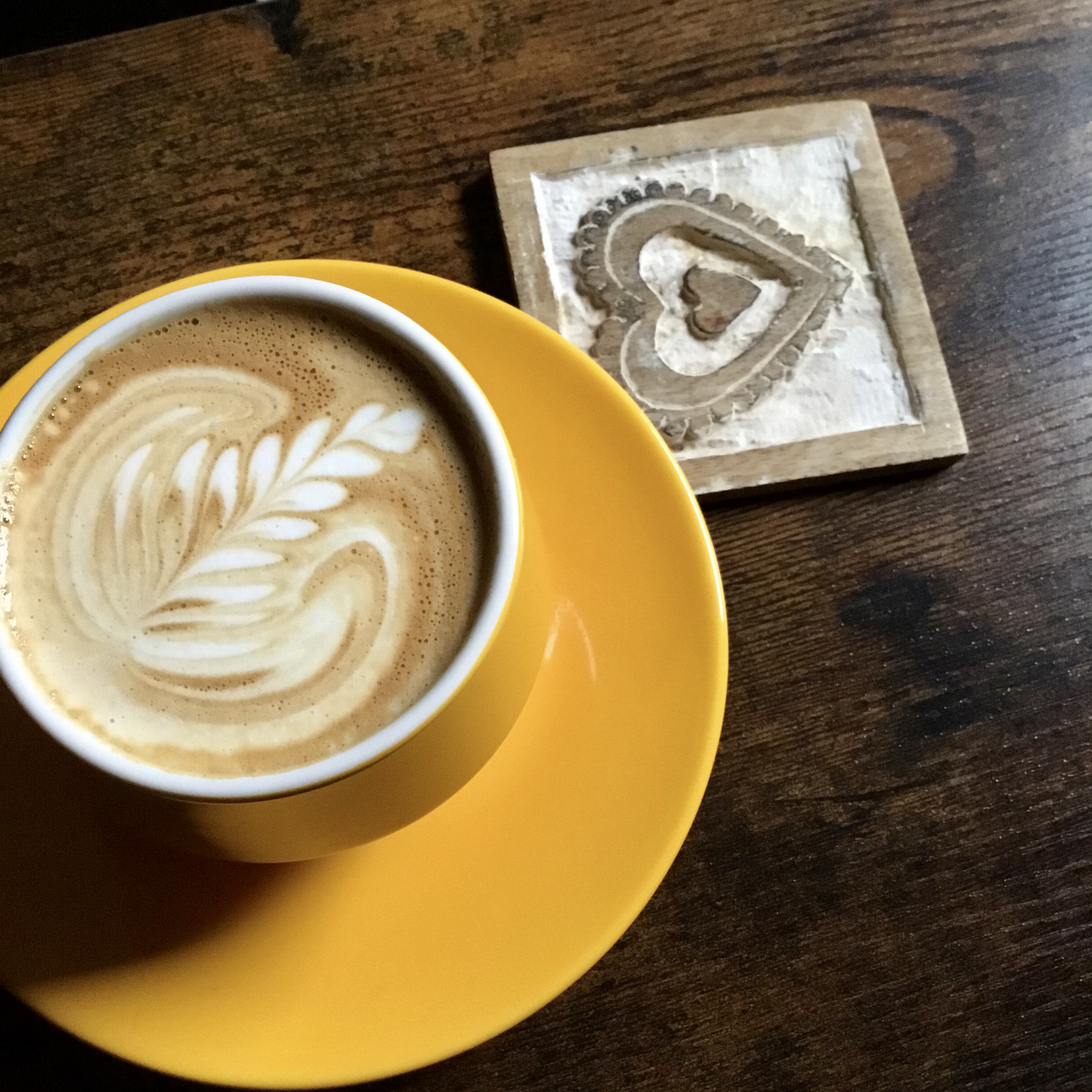 Barista training latte art